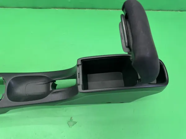 OEM 83401-TM0-ZY10 Middenconsole Armsteun Honda City image 6