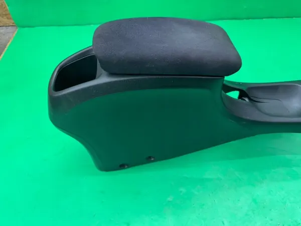 OEM 83401-TM0-ZY10 Middenconsole Armsteun Honda City image 9