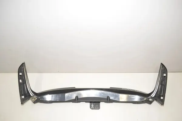 BMW X1 F48 takaspoileri OEM 51627360536 image 3