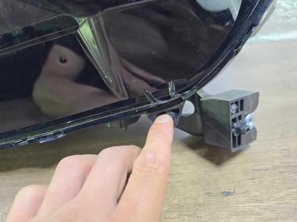 FARO DIANTEIRO ESQUERDO HONDA CRV 6 VI STANLEY W6297 image 8