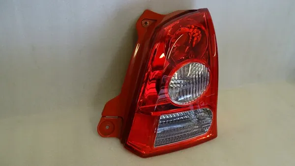 Luz trasera derecha Suzuki Alto 2009-2014 image 2