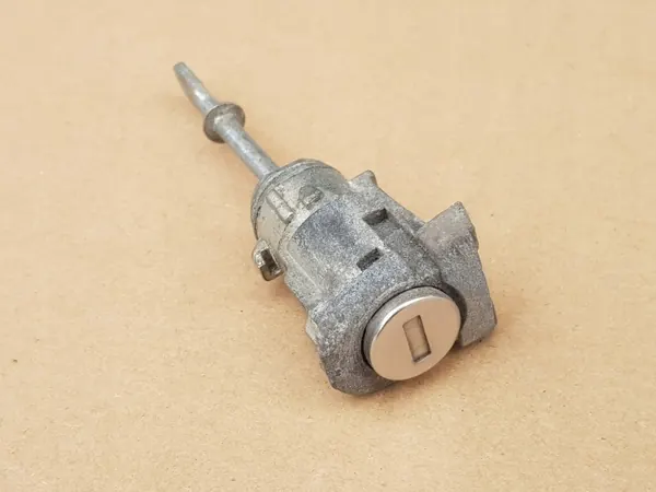 OEM Ovisärmänsylinteri - Vasen Etu SEAT Leon II:lle image 2