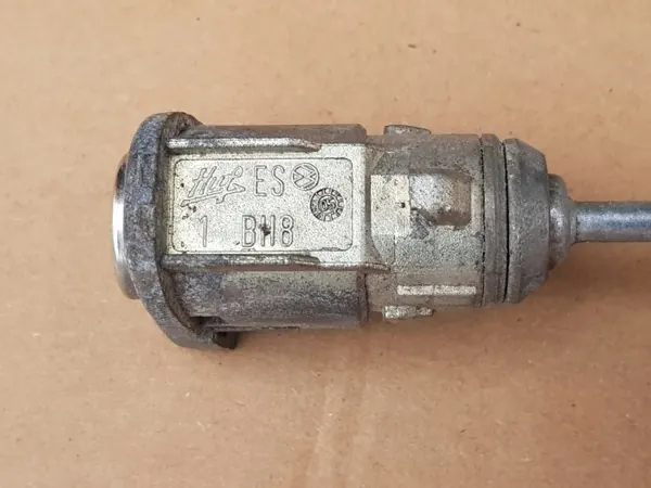 OEM Ovisärmänsylinteri - Vasen Etu SEAT Leon II:lle image 10