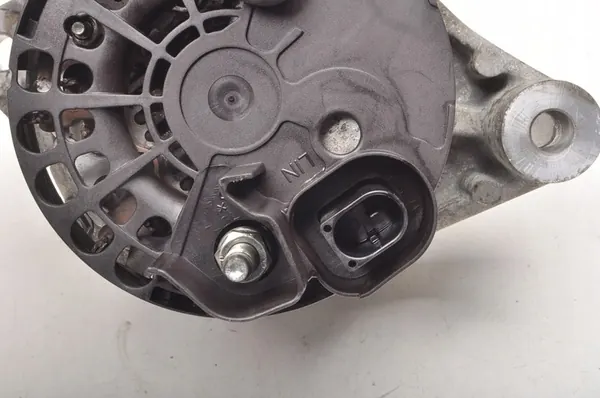 Vaihtovirtageneraattori Fiat 500L 1.6D OE 51884351 image 7