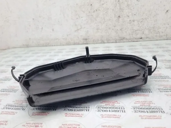 Couverte de courroie de distribution OEM 078109123Q Audi A4 image 3