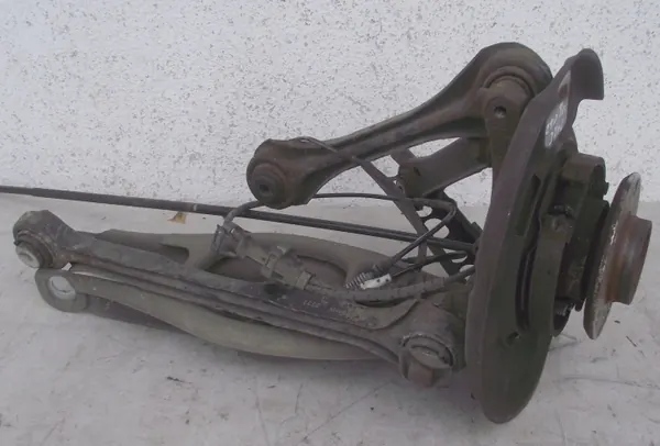 OEM ZWROTNICA PIASTA ZACISK AMORTYZATOR WAHACZ PRAWY TYŁ BMW E90 image 2
