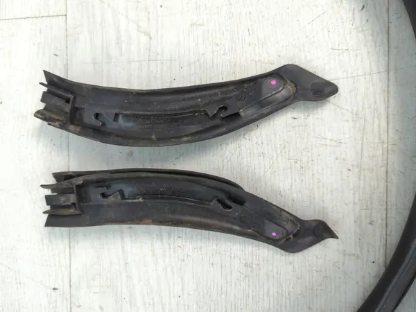 Renault Kangoo 3 oven tiiviste OEM 769213590R - Käytetty image 3
