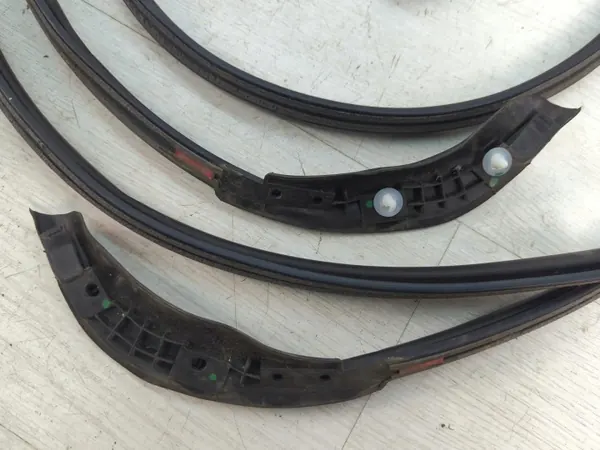 Renault Kangoo 3 oven tiiviste OEM 769213590R - Käytetty image 6