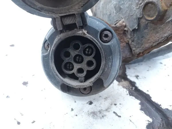 Gancho de reboque Volvo XC90 2003-2015 OEM 8698921 image 5