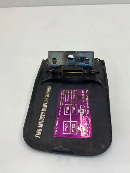 Polttoainesäiliön kansi OEM 1295840539 Mercedes-Benz SL image 4