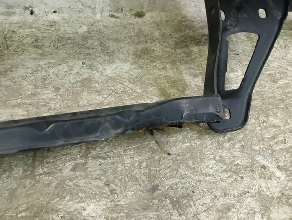 Etupuskuri VW Crafter II 2 MAN TGE 7C 16- image 2