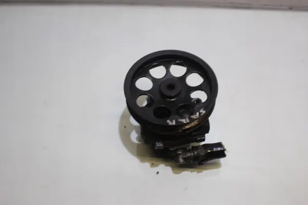 Saab 9-5 Ohjaustehostinpumppu OEM 5533328 image 2