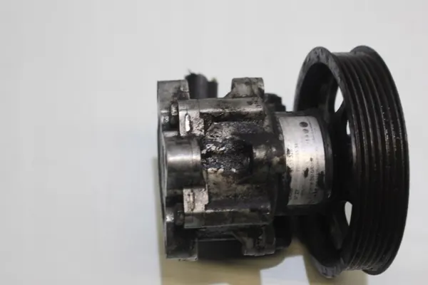 Saab 9-5 Ohjaustehostinpumppu OEM 5533328 image 4