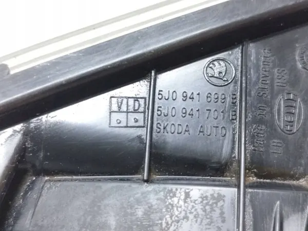 Farol de neblina Skoda OE 5J0941699B image 2