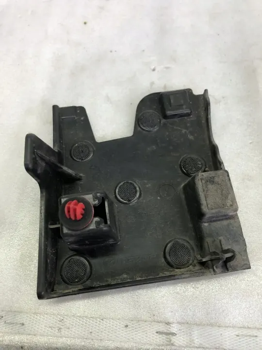 Mazda CX-30 ovenkynnys OEM DFR5B0002 - Käytetty image 2