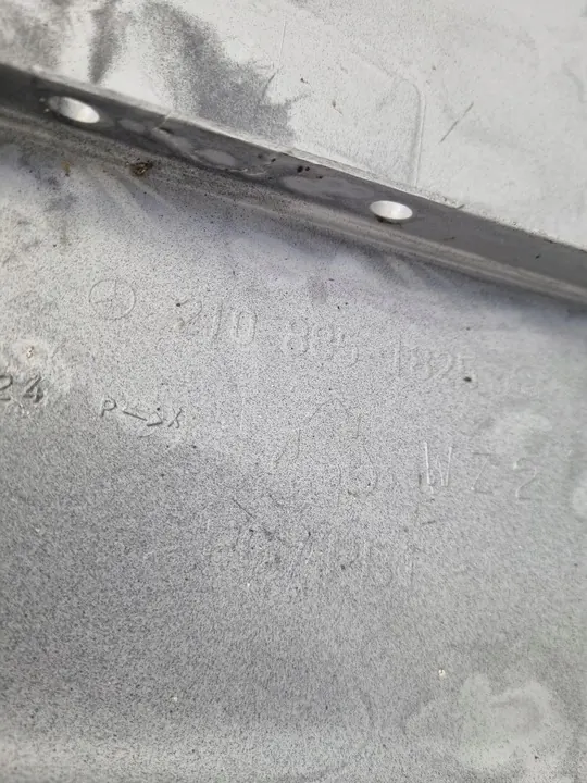 MERCEDES E-KLASA 210 W210 Voorbumper image 8