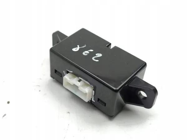 AUX-uttag Nissan 370Z 2013 OEM 283184P000 image 4