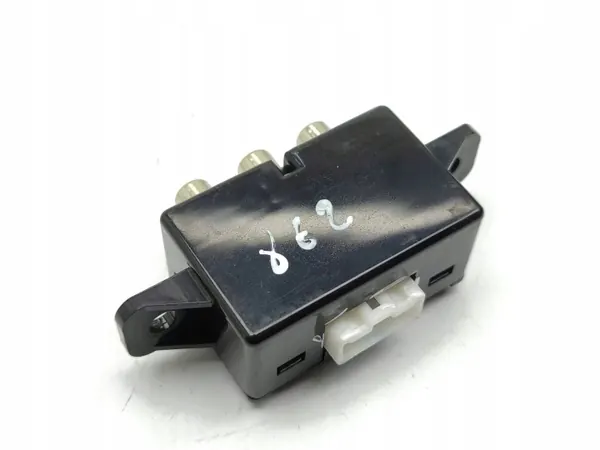 AUX-uttag Nissan 370Z 2013 OEM 283184P000 image 6