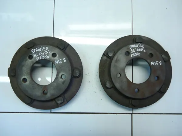 Mercedes Sprinter VW LT Vorderradflansch OEM 9043340045 image 2