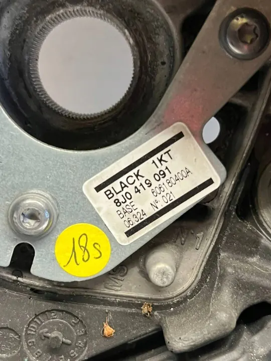 Volante Audi TT Mk2 OEM 8J0880201 - Pieza original image 9