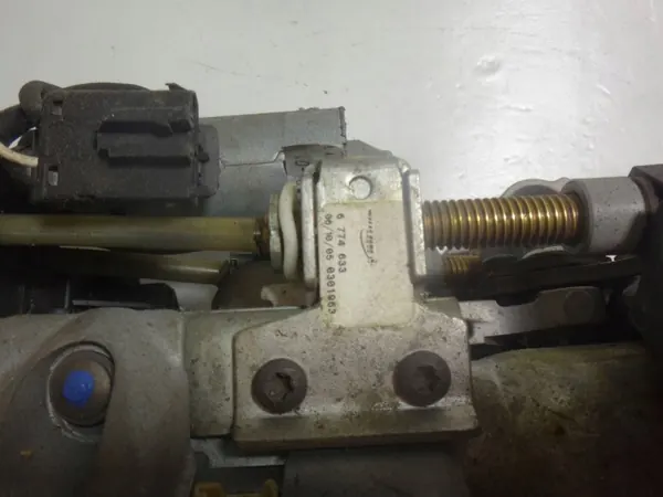 Electric Steering Column BMW E60 E61 E63 E64 6774633 image 3