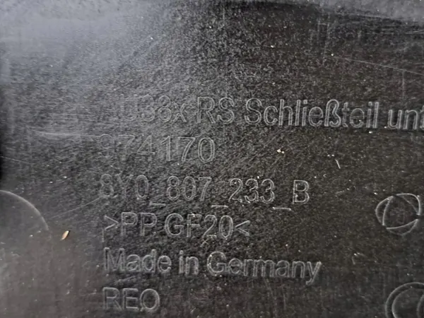OEM 8Y0807233B Cobertura para-choque dianteiro Audi A3 8Y image 3