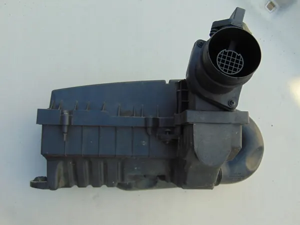 Ilmansuodattimen Kotelo Audi A3 8P 1.9TDI image 4