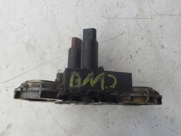 Venttiilikansi OEM 066109210G VW Golf V R32 3.2 VR6:lle image 10
