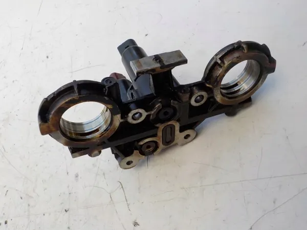 Venttiilikansi OEM 066109210G VW Golf V R32 3.2 VR6:lle image 3