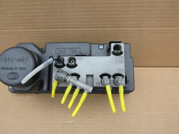 Pompe de verrouillage central OEM 2108002448 Mercedes image 3