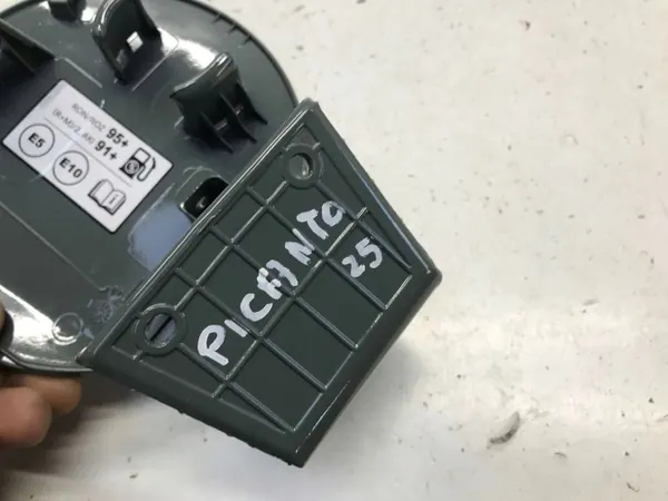 Kia Picanto III Kraftstoffklappe OEM 69512G6000 - Gebraucht image 3