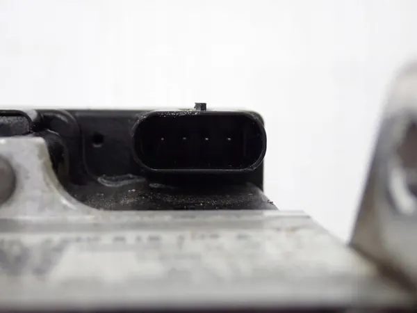 OEM 4M0816702A AC Expansionsventil für Porsche Taycan image 9