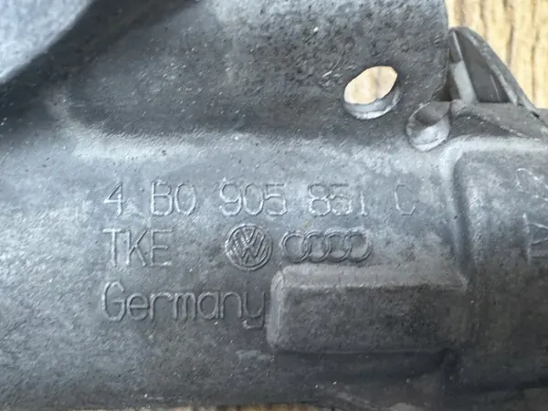 OEM 3214R Bagagelåsinsats för Audi A4 B6 image 3