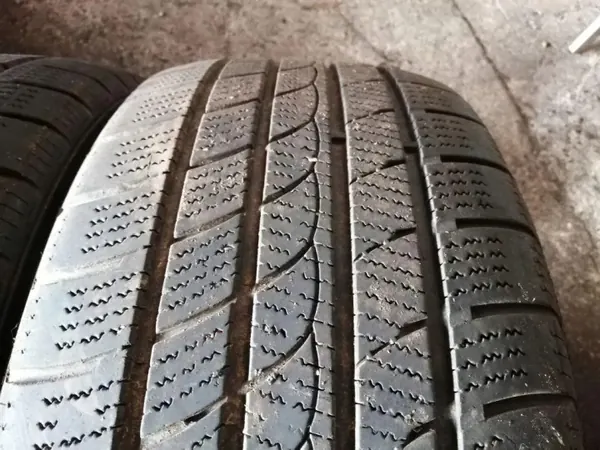 Subaru OE 25550R19 Achterkleprooster - Gebruikt image 3