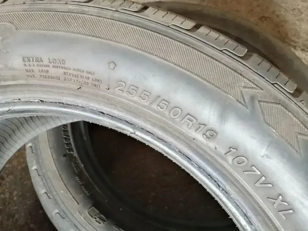 Subaru OE 25550R19 Achterkleprooster - Gebruikt image 4