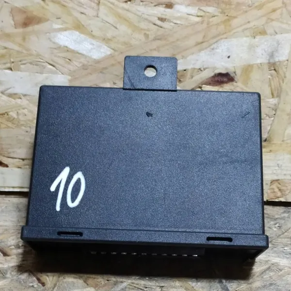 Perävaunun ohjausmoduuli OEM 10R-035755 VW Passat B6 image 7