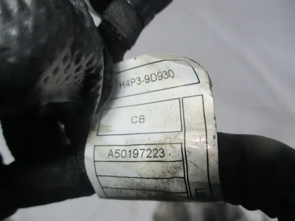 Fuel Rail Injectors Jaguar XE XF F-PACE RANGE ROVER image 3