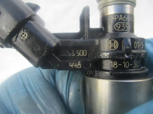 Fuel Rail Injectors Jaguar XE XF F-PACE RANGE ROVER image 6