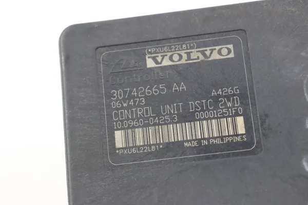 Pompe ABS d'occasion OEM 30742654 pour Volvo C30 image 6