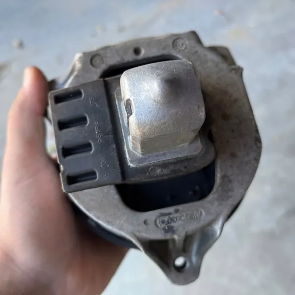 Motorsteun BMW X5 G05 2021 OEM 22118482772 image 5