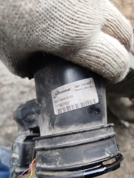 SKODA SUPERB 02-08 intercooler 2.5 TDI OEM 3B0145805J image 3