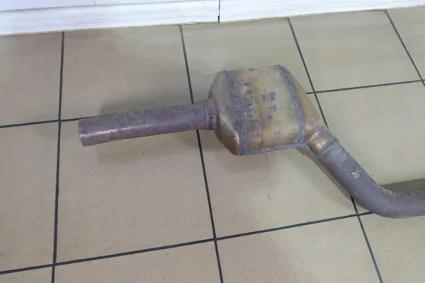 Catalyseur Mercedes CLK W209 OEM 2114906336 image 4