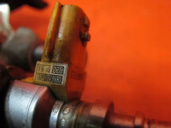 TRAFIC II 2.0 DCI M9R630 VIVARO PRIMASTAR ADBLUE Injector image 6