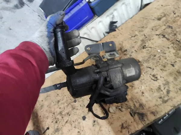 PARPEU108 servostyrpump för Peugeot Partner II 1.6 HDI image 3