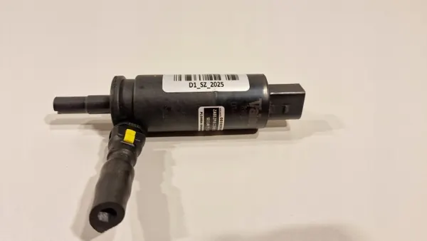 Volvo OEM 89032971 Spolarpumpmotor - Begagnad image 2