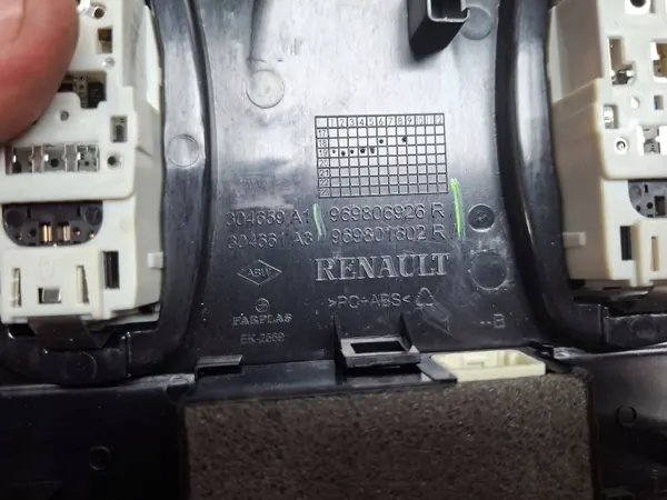Lámpara de iluminación usada OEM S26301875 Renault Clio V image 5