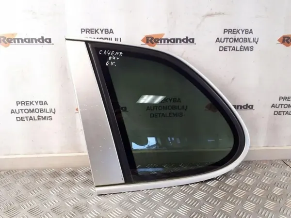 Ventana Trasera Izquierda Usada OEM 7L5845297AG Porsche image 2