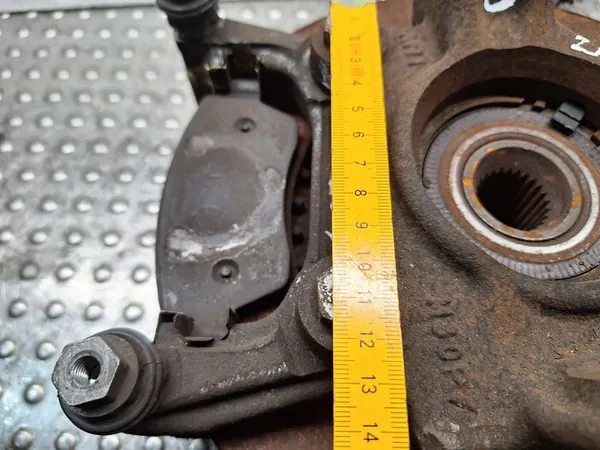 Snodo anteriore destro 8200881829 Dacia Duster I II image 2