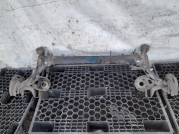 Taka-akselipalkki OEM 13 Audi A1 2012 Diesel image 2