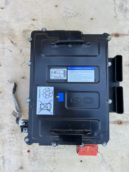 Batterie Hyundai Tucson 1.6 CRDI Hybride 2020 - 10 Ah image 2